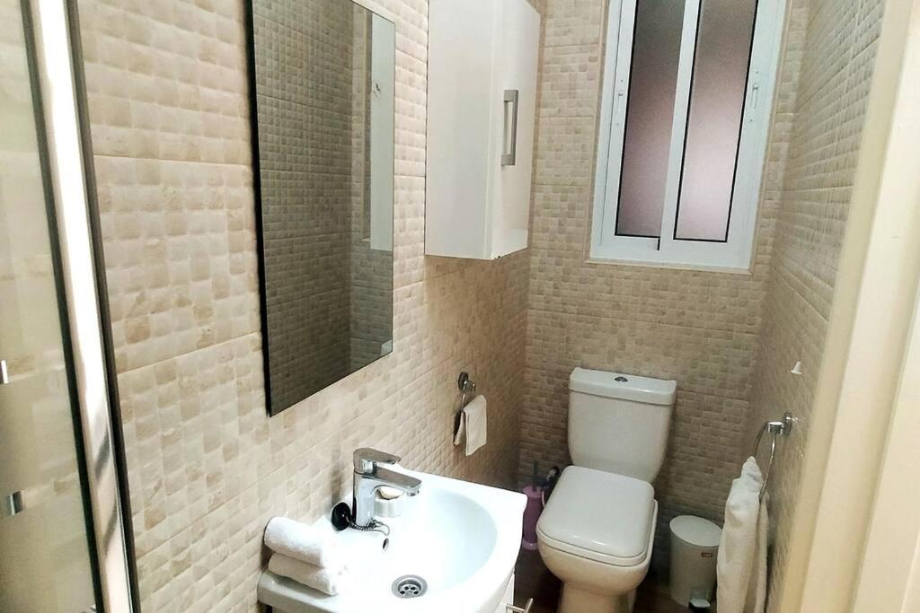 Best Location 2 Bed2 Bath W/Lift In Town! Гибралтар Экстерьер фото