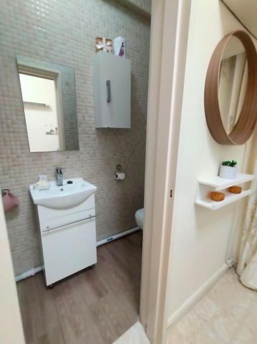 Best Location 2 Bed2 Bath W/Lift In Town! Гибралтар Экстерьер фото